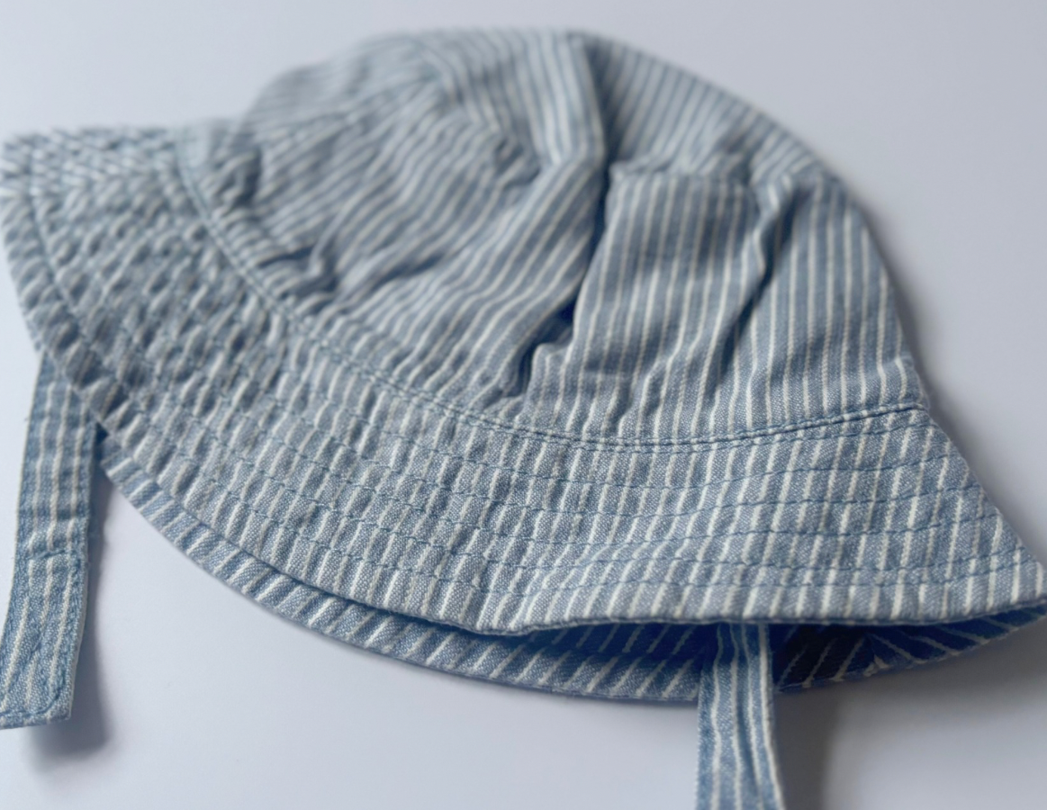 M&S blue striped sun hat